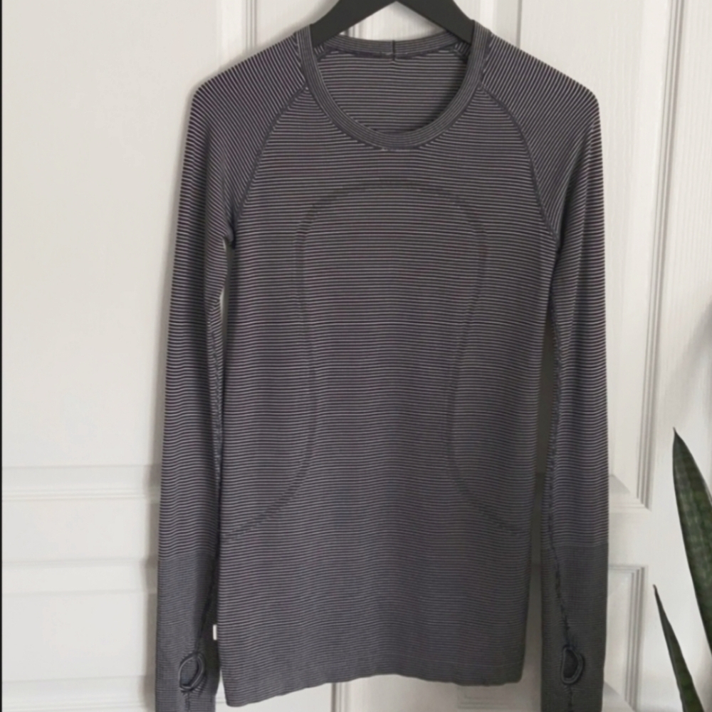 Lululemon Swiftly Tech Long Sleeve  Top Sz 4 Metal Dark Gray Micro Stripe - Picture 2 of 7